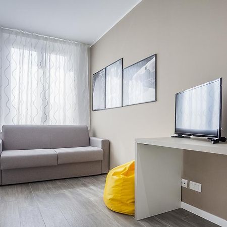 Italianway-Cadorna 10A Flat Apartment Милано Екстериор снимка